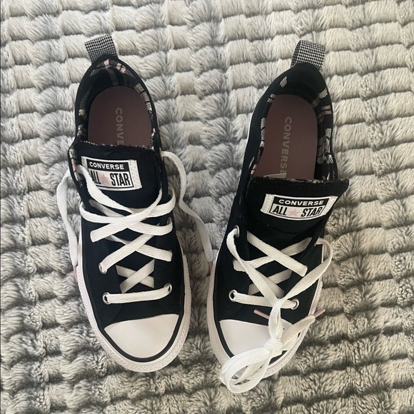 Converse - Picture 3 of 3